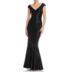 Laundry By Shelli Segal Metallic Gown